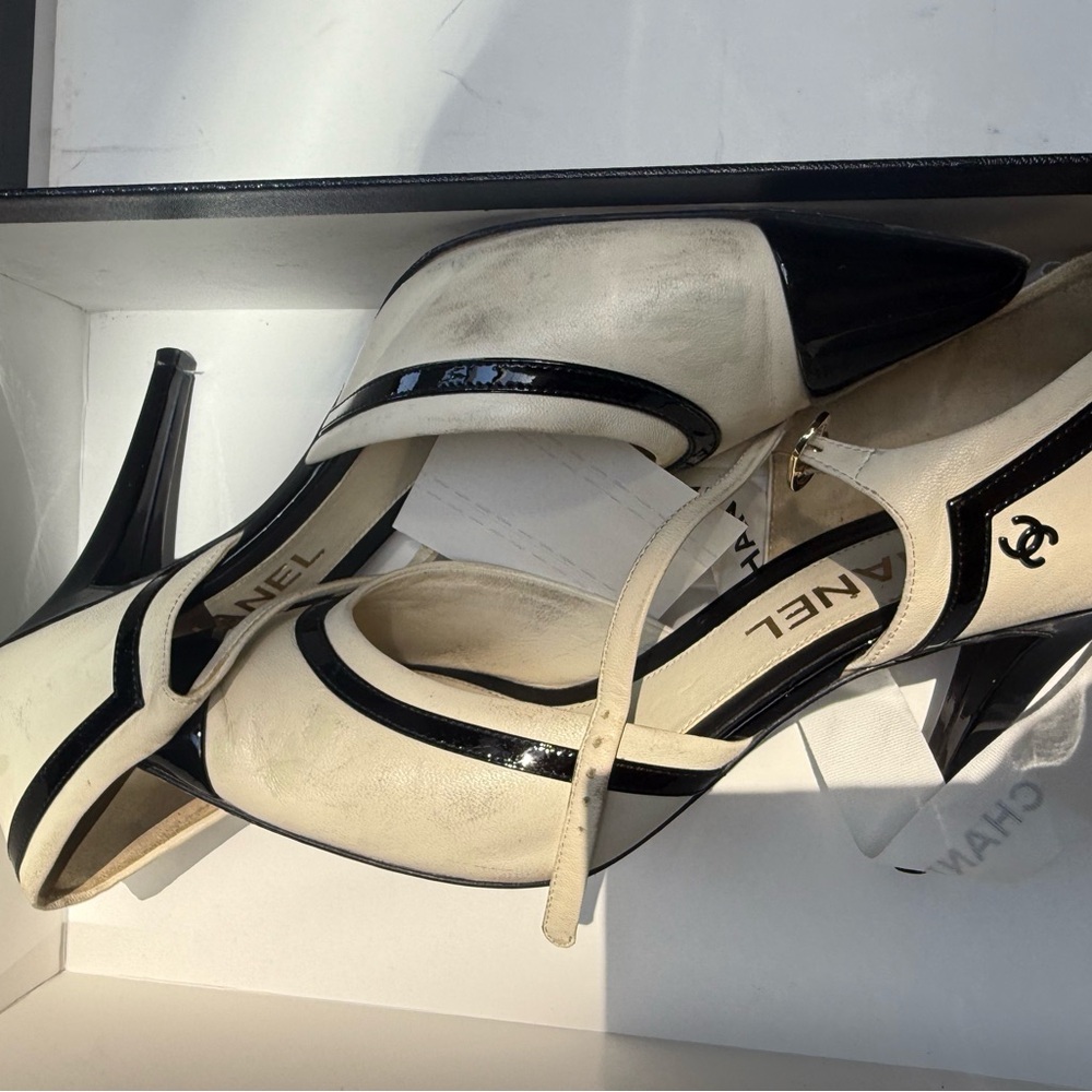 Chanel Black and White Heels with Sophisticated Design